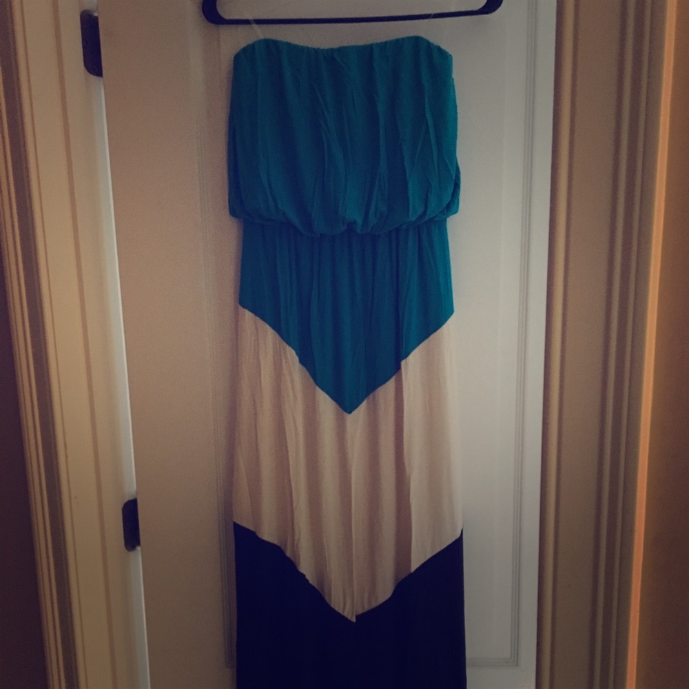 Blue white and navy blue maxi dress size medium!